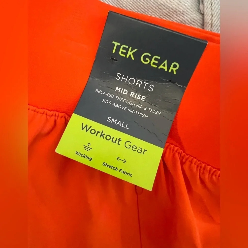 Women’s NWT tek gear shorts size small - Picture 3 of 4